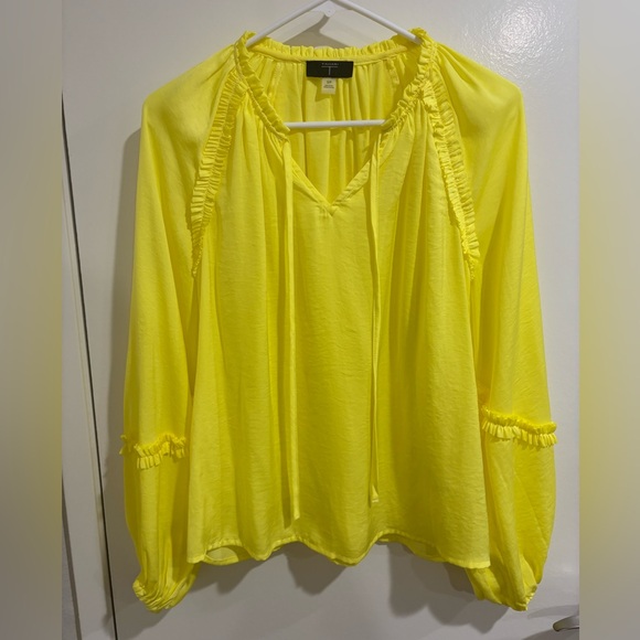Tahari Tops - TAHARI Like New Yellow Balloon-sleeve Blouse, Small